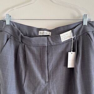 Abercrombie & Fitch Charcoal Checkered Trousers